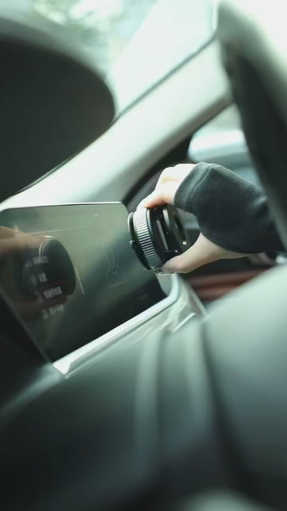 Foldable magnetic phone holder